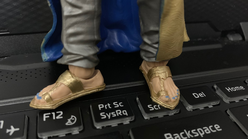 Illustration for article titled Marvel's Grandmaster Figure Perfectly Captures Jeff Goldblum's Goofy Charm